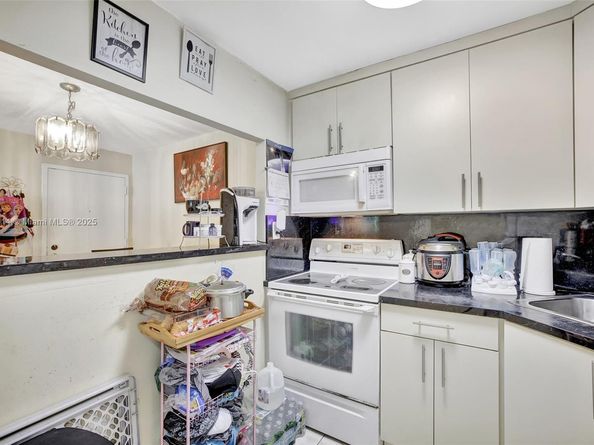 5841 Washington St 62, Hollywood FL 33023