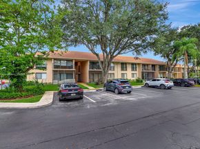 5841 Washington St 62, Hollywood FL 33023