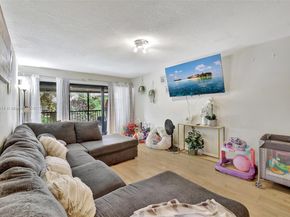 5841 Washington St 62, Hollywood FL 33023
