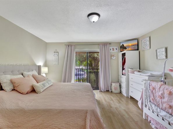 5841 Washington St 62, Hollywood FL 33023