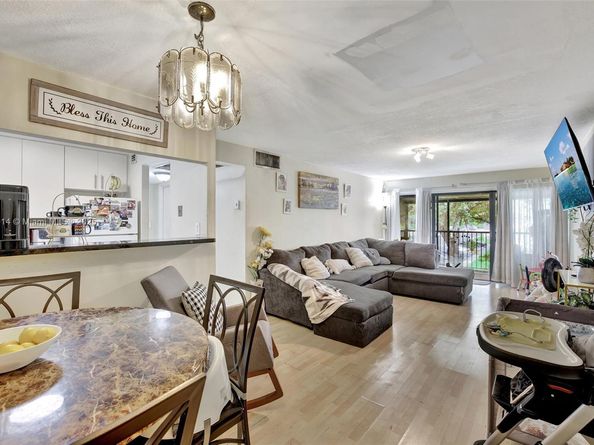 5841 Washington St 62, Hollywood FL 33023