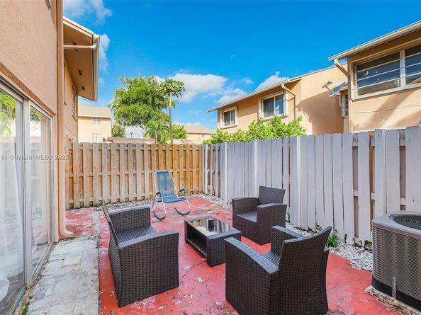 8450 SW 154th Cir Ct 207, Miami FL 33193