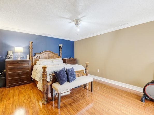 8450 SW 154th Cir Ct 207, Miami FL 33193
