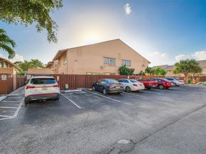 8450 SW 154th Cir Ct 207, Miami FL 33193