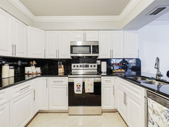 8450 SW 154th Cir Ct 207, Miami FL 33193