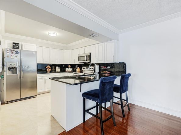 8450 SW 154th Cir Ct 207, Miami FL 33193