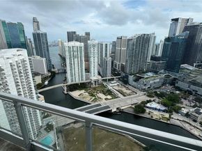 90 SW 3rd St PH17, Miami FL 33130