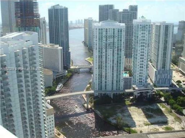 90 SW 3rd St PH17, Miami FL 33130