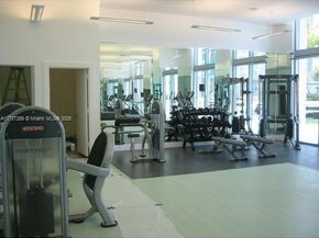 90 SW 3rd St PH17, Miami FL 33130