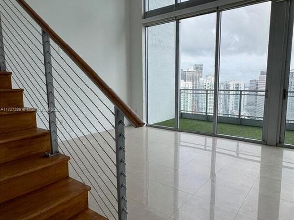 90 SW 3rd St PH17, Miami FL 33130