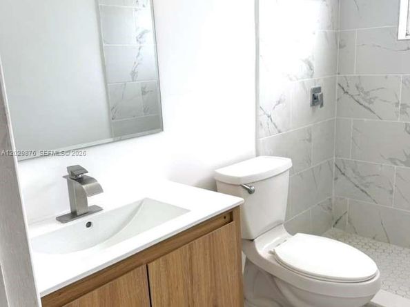 12195 W Dixie Hwy 6E, North Miami FL 33161