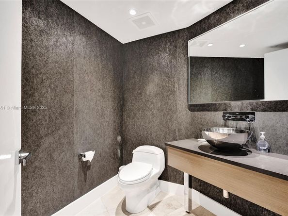 19111 Collins Ave 1602, Sunny Isles Beach FL 33160