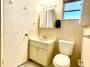 8850 Fontainebleau Blvd 404, Miami FL 33172