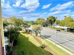 8850 Fontainebleau Blvd 404, Miami FL 33172