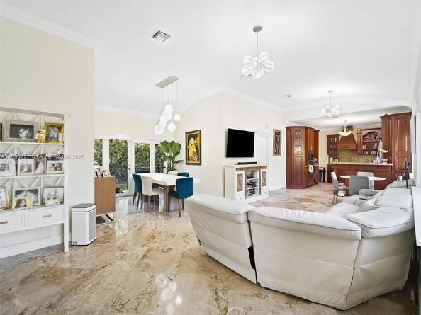 330 Viscaya Ave, Coral Gables FL 33134