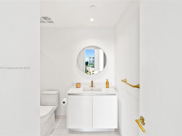 2678 Tigertail Ave 713, Miami FL 33133