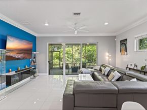 228 SW 4th St, Dania Beach FL 33004