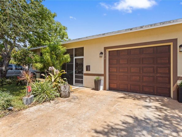 228 SW 4th St, Dania Beach FL 33004