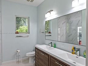 228 SW 4th St, Dania Beach FL 33004