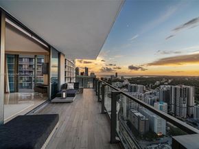 88 SW 7th St 3801, Miami FL 33130