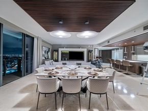 88 SW 7th St 3801, Miami FL 33130