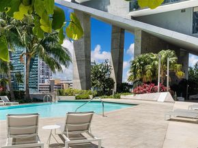 88 SW 7th St 3801, Miami FL 33130