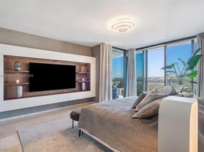 88 SW 7th St 3801, Miami FL 33130