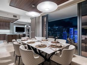 88 SW 7th St 3801, Miami FL 33130