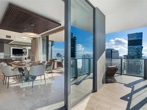 88 SW 7th St 3801, Miami FL 33130