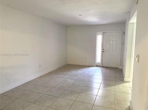 1260 SE 28th Ct 104, Homestead FL 33035