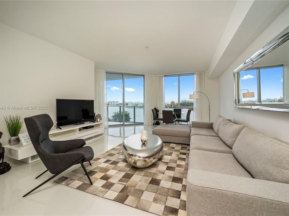 17111 Biscayne Bl 506, North Miami Beach FL 33160