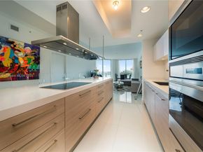 17111 Biscayne Bl 506, North Miami Beach FL 33160