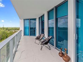 17111 Biscayne Bl 506, North Miami Beach FL 33160