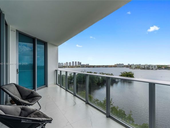 17111 Biscayne Bl 506, North Miami Beach FL 33160