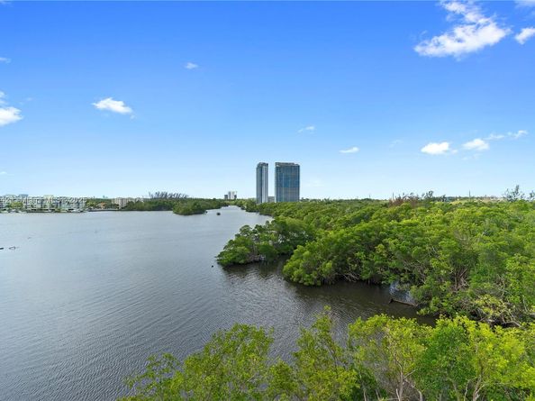17111 Biscayne Bl 506, North Miami Beach FL 33160