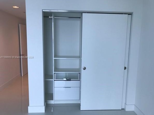 17111 Biscayne Bl 506, North Miami Beach FL 33160