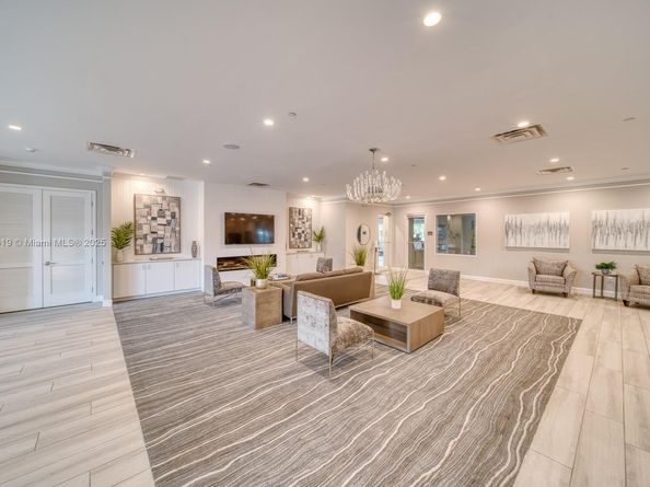 4147 Rosa Dr, Deerfield Beach FL 33064