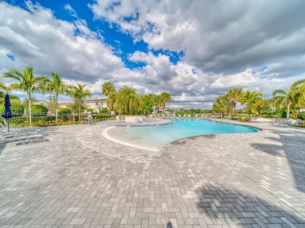 4147 Rosa Dr, Deerfield Beach FL 33064