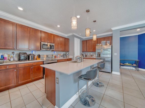 4147 Rosa Dr, Deerfield Beach FL 33064