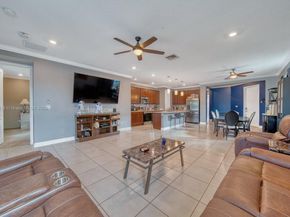 4147 Rosa Dr, Deerfield Beach FL 33064