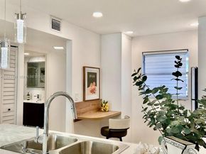 3100 Holiday Springs Blvd 111, Margate FL 33063