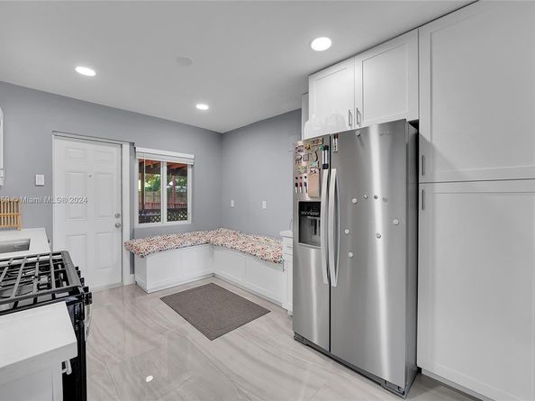 1041 SW 29th St, Fort Lauderdale FL 33315