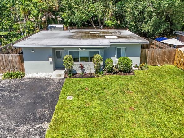 1041 SW 29th St, Fort Lauderdale FL 33315