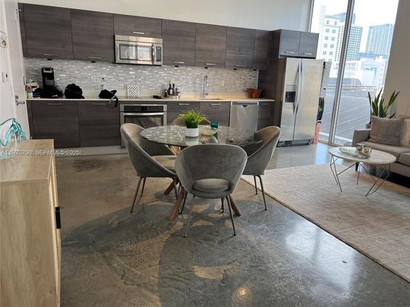 151 SE 1st St 702, Miami FL 33131