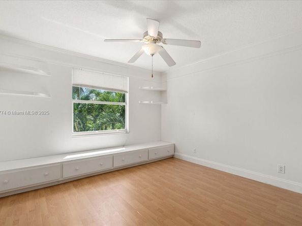 5095 NW 57th Way, Coral Springs FL 33067