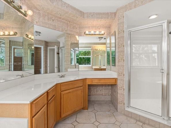 5095 NW 57th Way, Coral Springs FL 33067