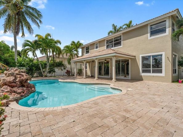 5095 NW 57th Way, Coral Springs FL 33067