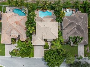 5095 NW 57th Way, Coral Springs FL 33067