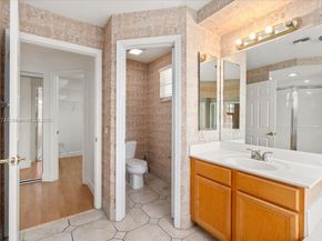 5095 NW 57th Way, Coral Springs FL 33067
