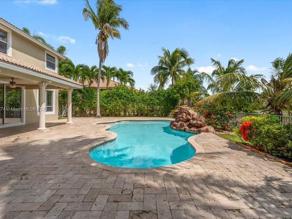 5095 NW 57th Way, Coral Springs FL 33067